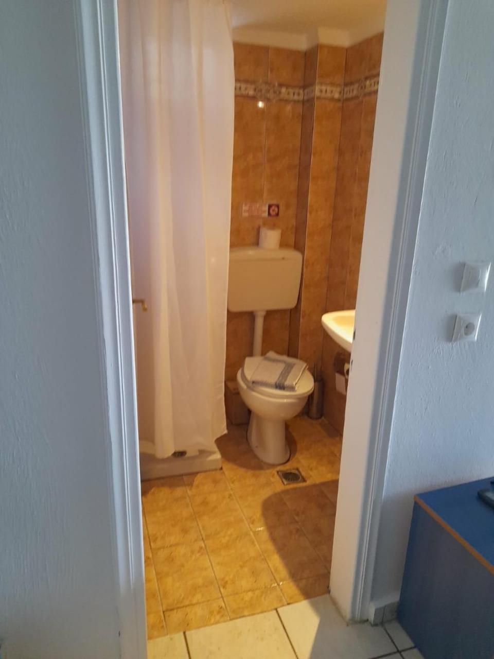 Bambola Apartments Nea Moudania Eksteriør billede